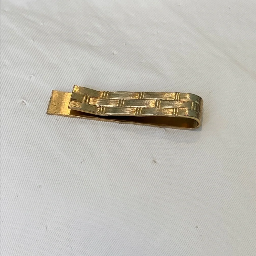 Golden Textured Money Clip